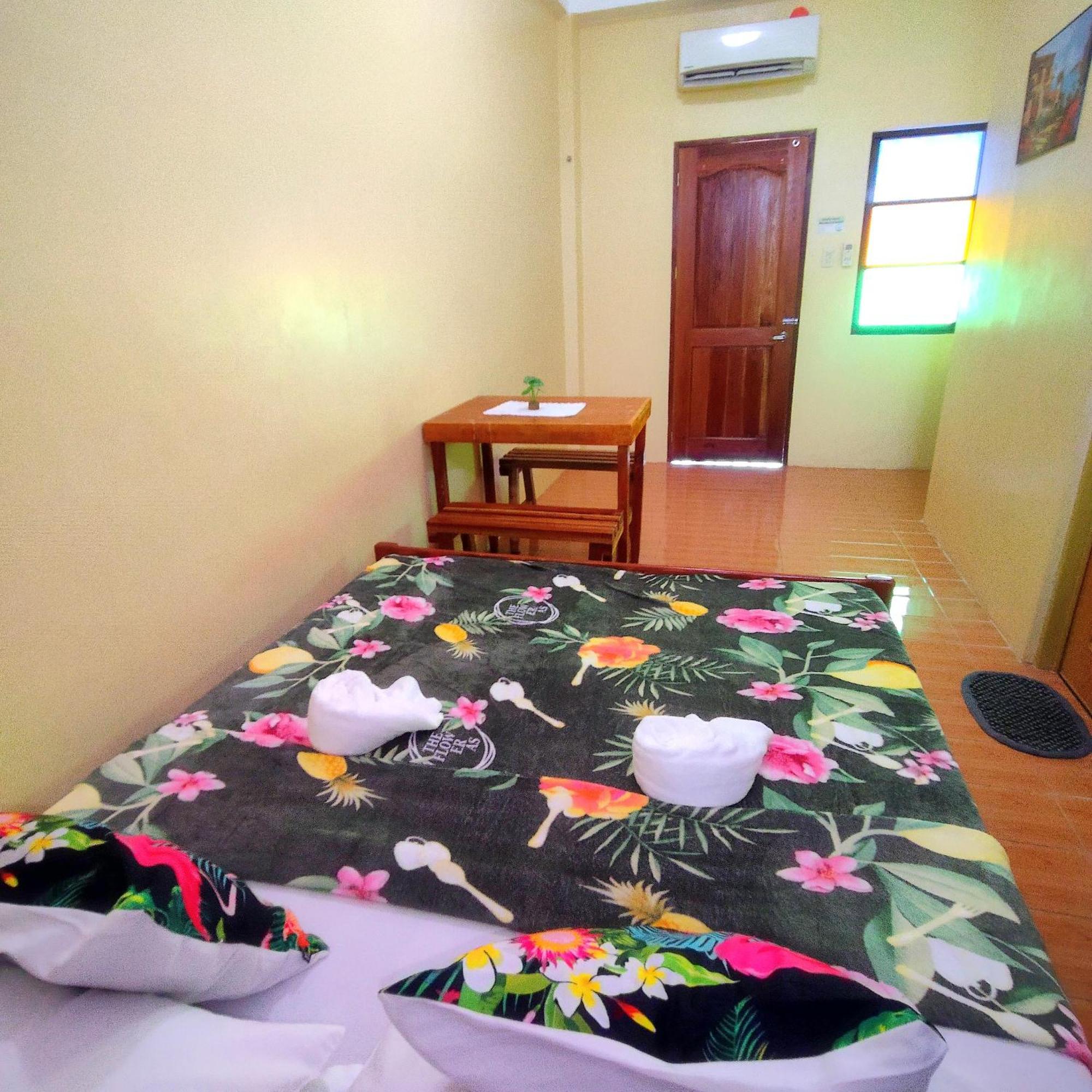 Pamujo Hostel Baclayon Room photo